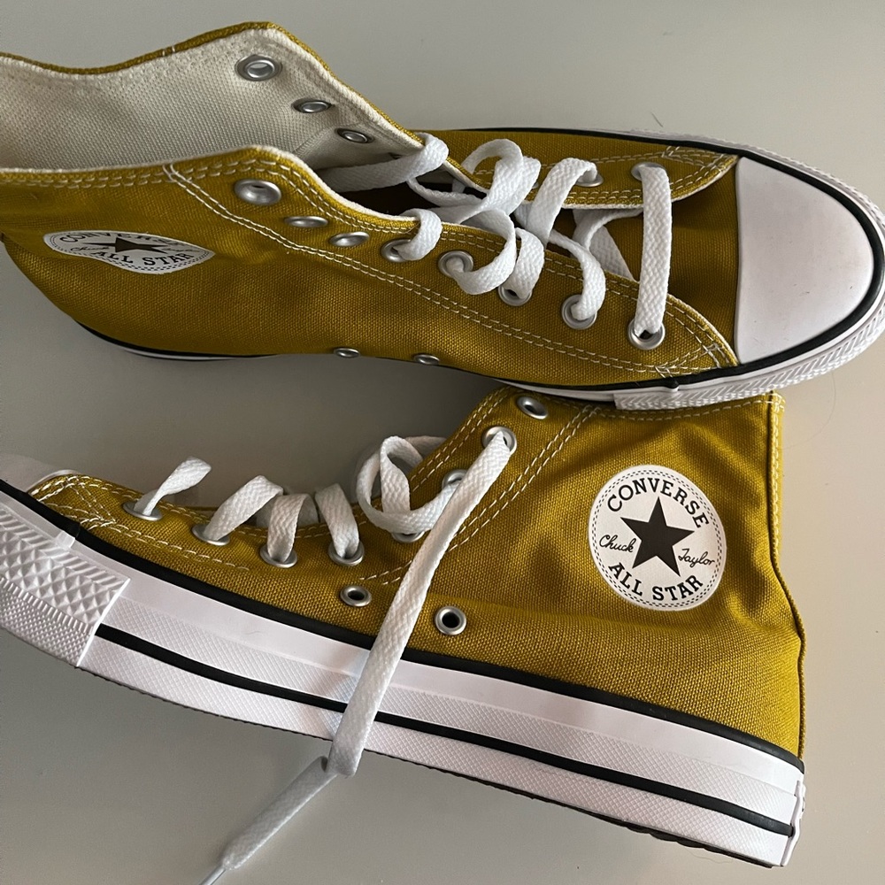 BRAND NEW mustard converse. Never worn!